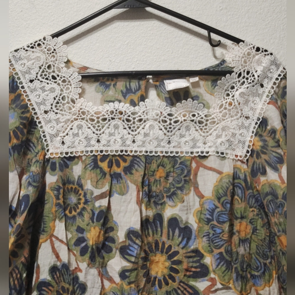 Zac & Rachel Multicolor Floral Blouse with Lace‎ Accents Size M - Picture 4 of 11